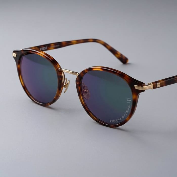 Óculos Zeiss com lente multifocal premium